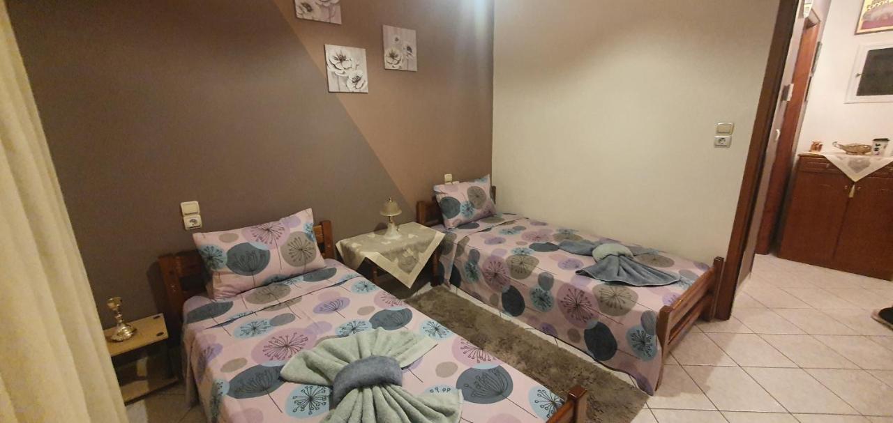 Panos Rooms 2 กาลัมปากา ภายนอก รูปภาพ